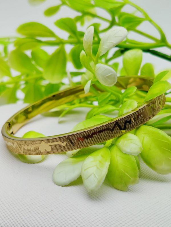 Adjustable Premium Heartbeat-Engraved Adjustable Cartier-Inspired Gold Bracelets | Best Quality Artificial Bracelet For Girls & Women | Bracelet For Every Occasion | Elegant Design ✨ - Image 5