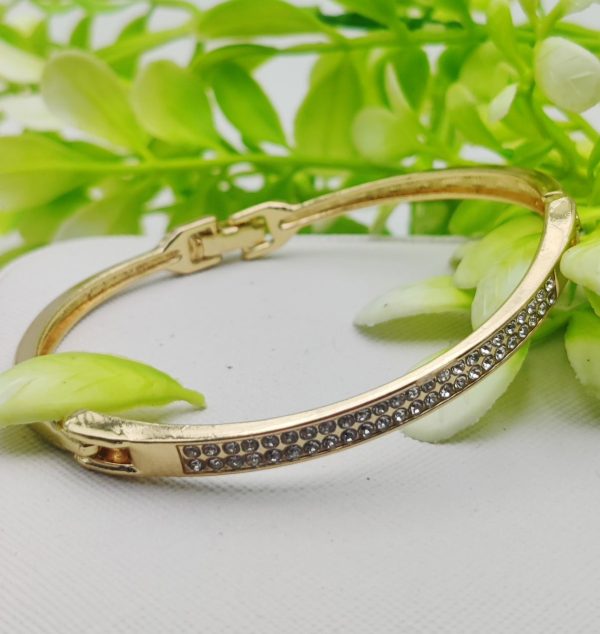 Adjustable Imported Crystal-Embellished Bracelet – Elegance Redefined! | Best Quality Artificial Bracelet For Girls & Women | Bracelet For Every Occasion | Elegant Design - Image 3