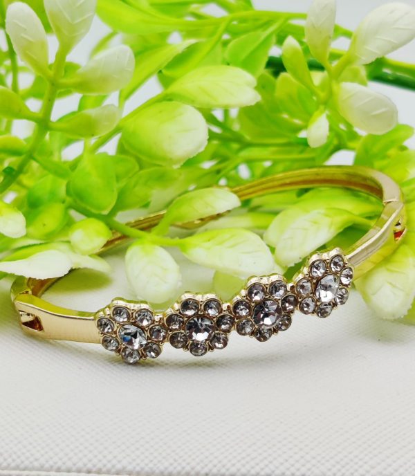 Sparkling Floral Adjustable Bracelet | Best Quality Artificial Bracelet For Girls & Women | Imported Elegance for Every Occasion | Elegant Design - Image 5