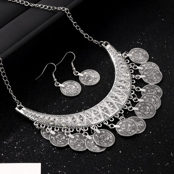 Palace vintage carved rhinestone necklace coins tassel sweater chain dance accessories vintage accessories coin jewelry - Image 4