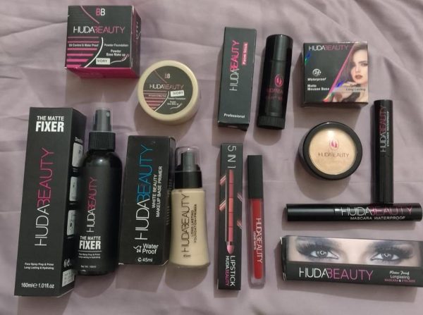 9 in 1 Makeup Deal - Image 2
