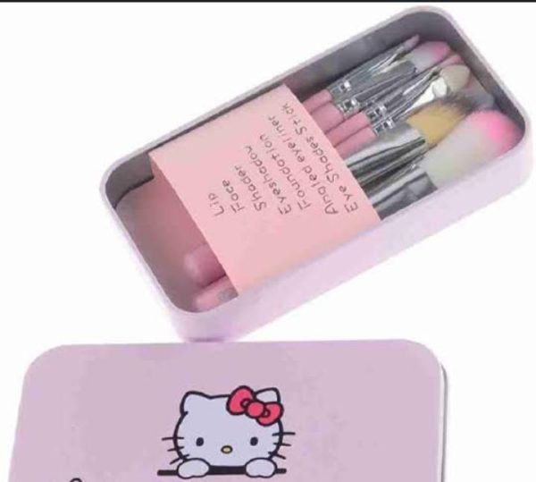 07 PCs Kitty Style Brushes  Makeup Brush Set | Complete Brush Kit for Professional and Beginner (Pink Color) - Image 4