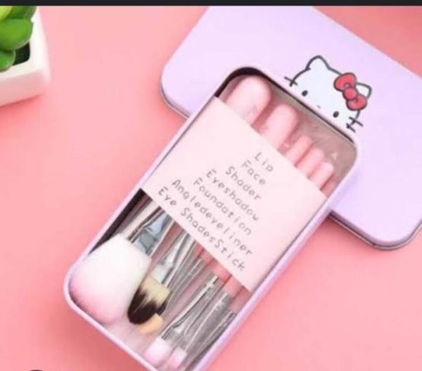 07 PCs Kitty Style Brushes  Makeup Brush Set | Complete Brush Kit for Professional and Beginner (Pink Color) - Image 3