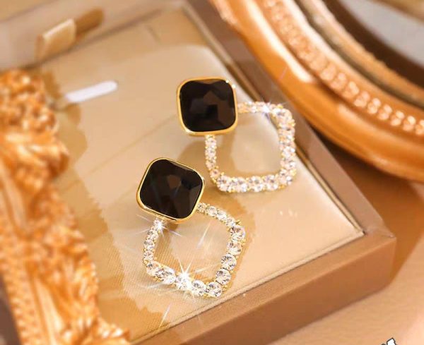 Zircon Korean Black Shiny Earing resin rhombus earrings earrings jewelry fashion for women - Image 2