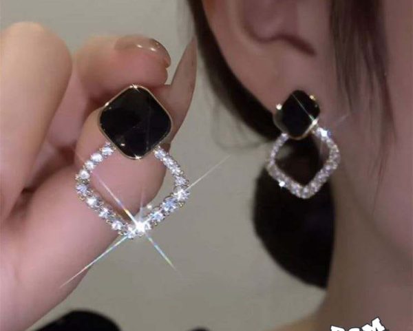 Zircon Korean Black Shiny Earing resin rhombus earrings earrings jewelry fashion for women - Image 3