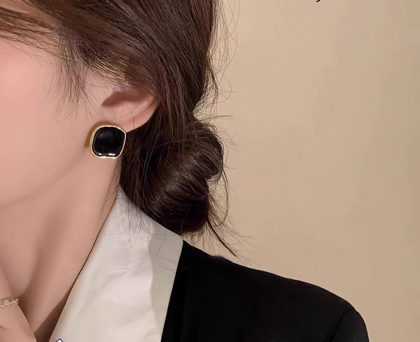 French Square Earrings Elegant Metallic Personalized Irregular Square Earrings Vintage Geometric Studs for Party Gifts Women's Accessories Stylish - Image 5