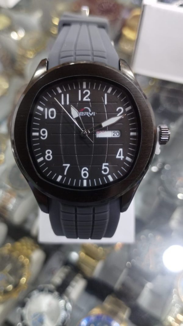 Heryi Men’s Watch with Silicone Strap Day and Date Function Analog Display -  Durable & Lightweight Casual Wristwatch | Men's Watch - Wrist Watch For Men - Stainless Steel Dial Rubber Strap  - Image 6