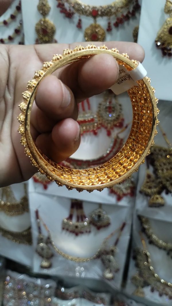 Golden Brass Bangles for Women – 1 Pair Artificial Jewelry Bangles in Bright Gold Color for Daily Use, Festive Wear, and Party Styling - Image 4