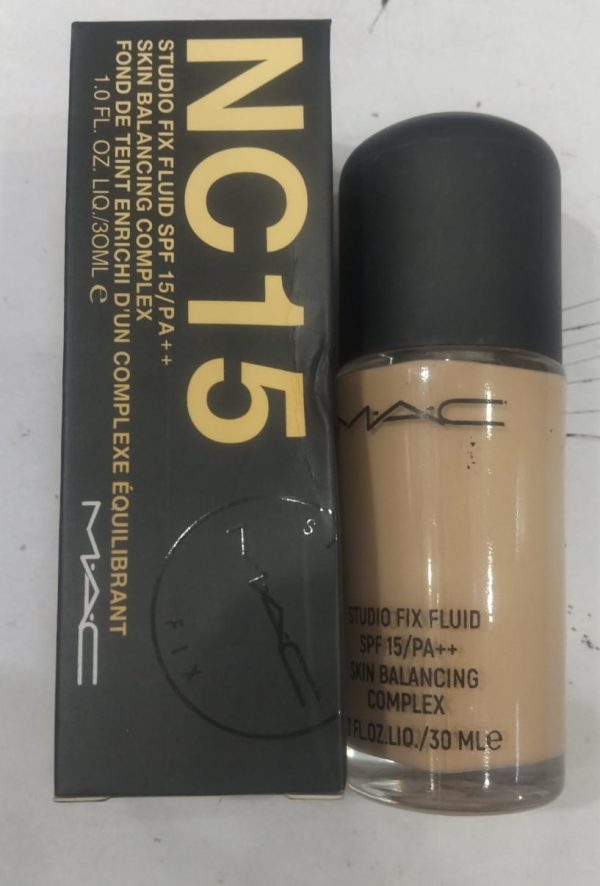 Matte Liquid Foundation with SPF15 –  | Full Coverage, Long-Lasting - Image 6