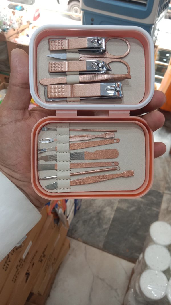 12 Pieces Portable Nail Clippers Beauty Tool Set - Image 4