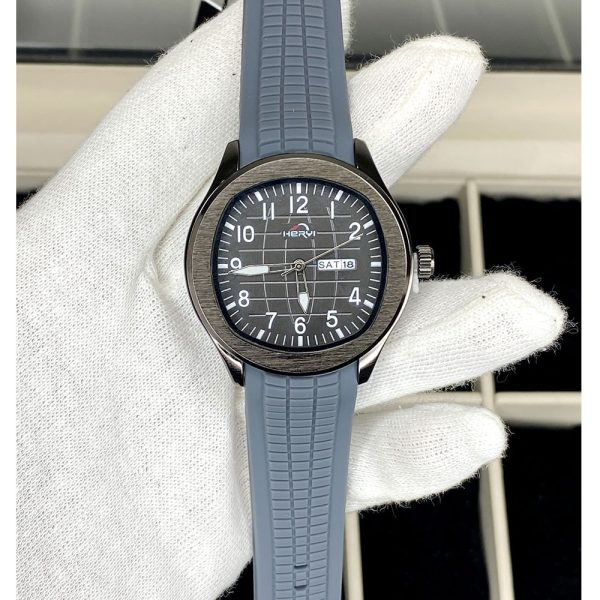 Heryi Men’s Watch with Silicone Strap Day and Date Function Analog Display -  Durable & Lightweight Casual Wristwatch | Men's Watch - Wrist Watch For Men - Stainless Steel Dial Rubber Strap  - Image 5