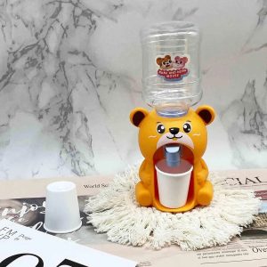 Cute Bear Water Dispenser Toy for Children Mini Drinking Fountain Pumps Water Juice Milk Drinking Fountain Simulation Cartoon Kitchen Toy (Bear) (Random Color)