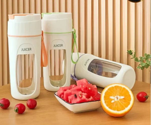 USB Rechargeable Juicer Blender- 8 Blades- Mini Portable Personal Size Juicer 350 ML (random color)