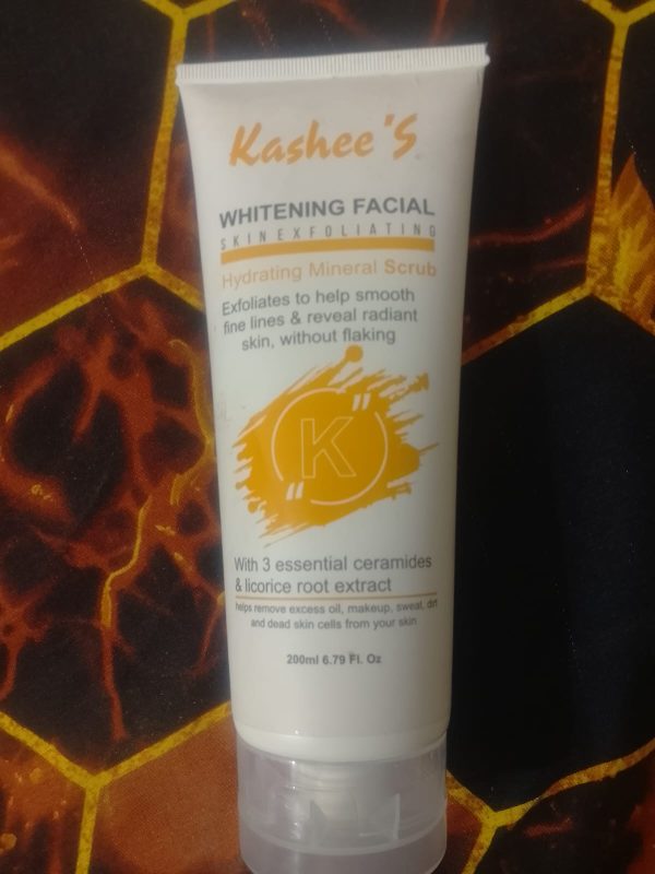 Kashee's Hydrating Mineral Face Wash – Whitening & Brightening Formula - 200ml - Image 15